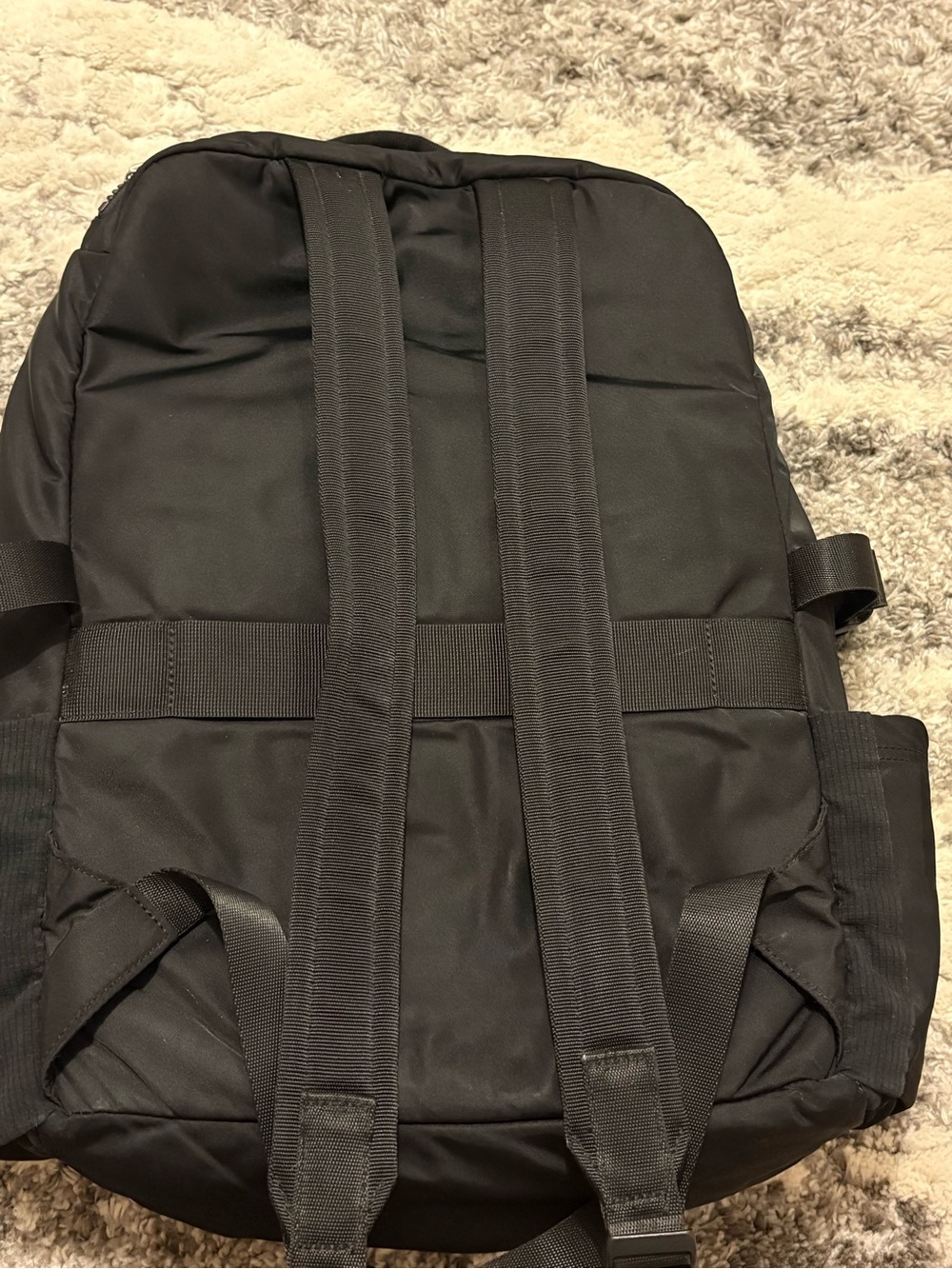 Lululemon New Crew Backpack in Black - Picture 2 of 5